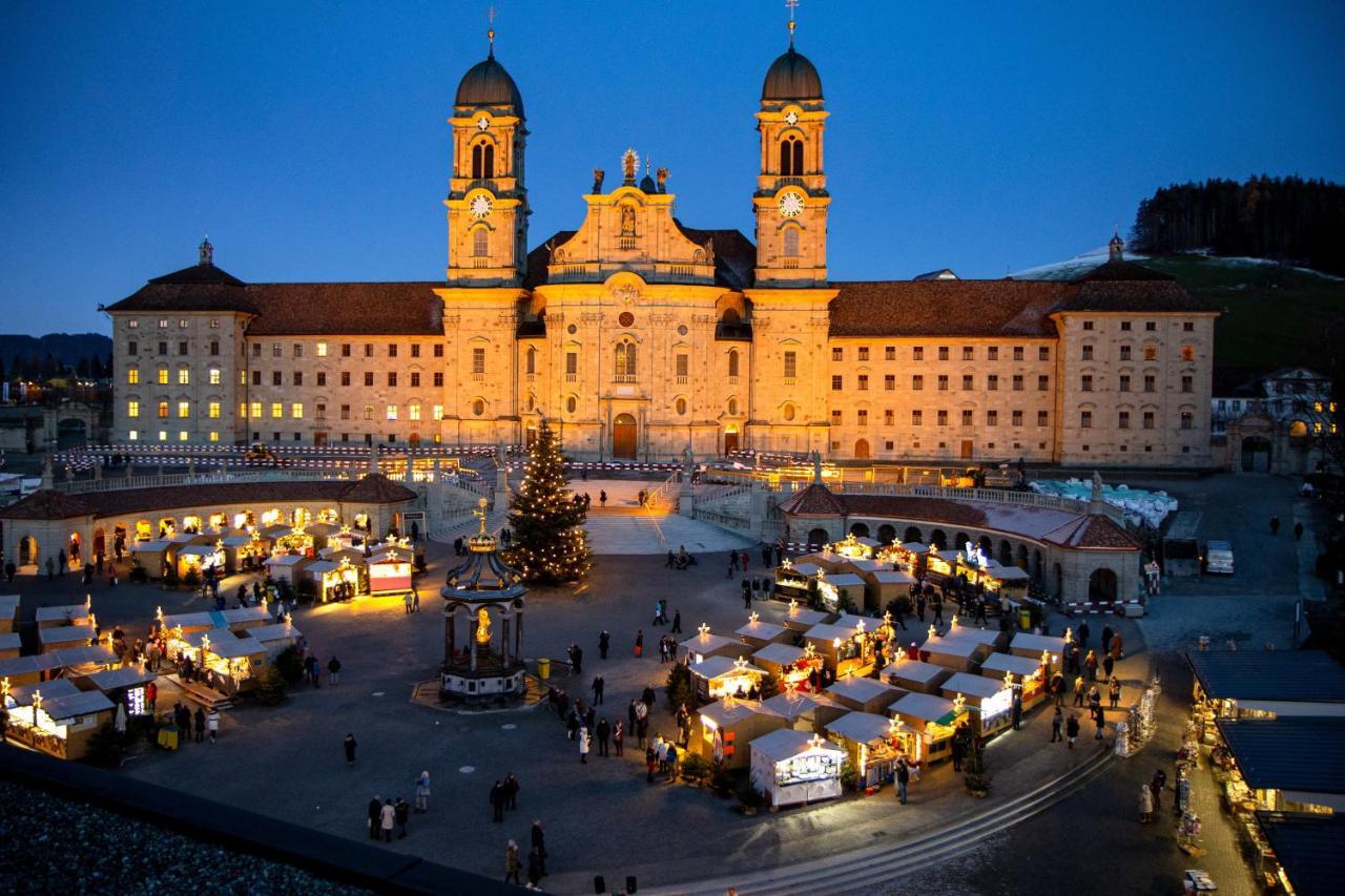 Hotel Sonne Einsiedeln Eksteriør billede