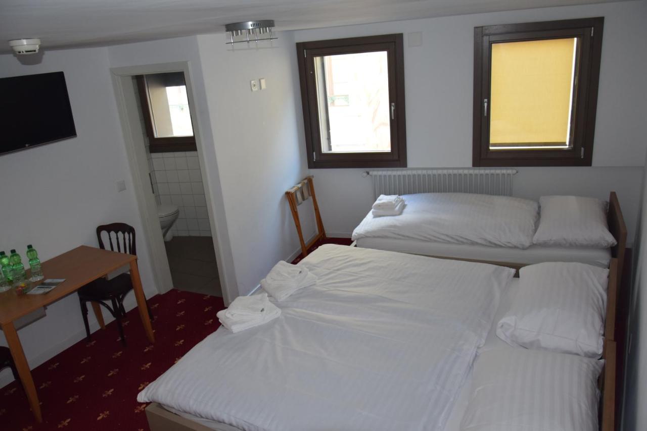 Hotel Sonne Einsiedeln Eksteriør billede